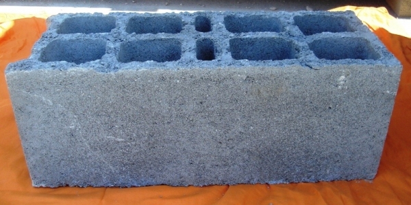 Sigicom te ajuta sa-ti construiesti casa mult visata cu boltari din beton rezistenti