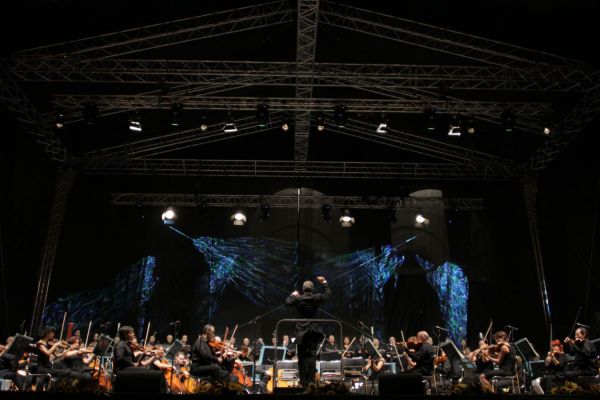 PROMENADA OPEREI, concert extraordinar in aer liber, avanpremiera a stagiunii 2013-2014