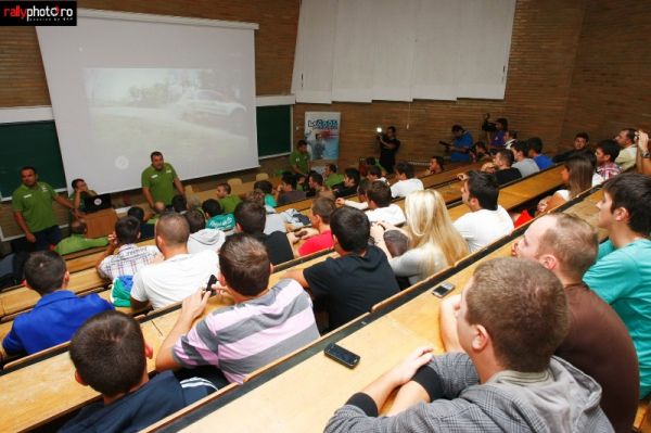 "Nu droguri, nu alcool, nu teribilism la volan!" – mesajul NRA la intalnirea cu studentii Universitatii Transilvania din Brasov