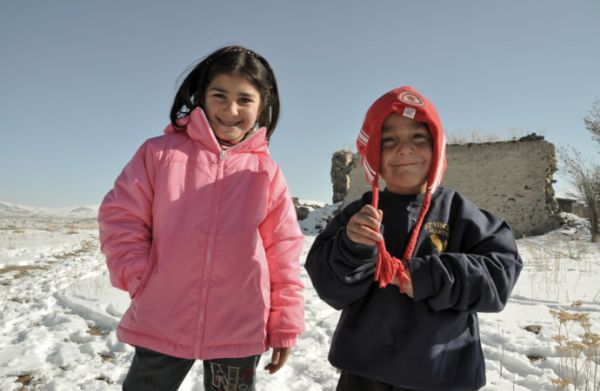 Implica-te si tu! Apel umanitar de urgenta pentru copiii afectati de iarna grea