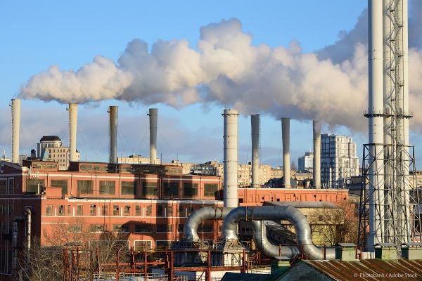 UE își propune să reducă dependența de combustibilii fosili prin renovarea clădirilor și utilizarea energiei regenerabile