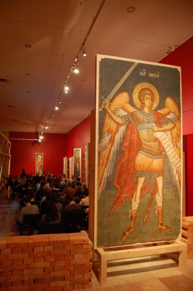 Expozitia „Marturii. Frescele Manastirii Argesului”:          Povestiri cu arc si spada. Despre arme si armuri medievale