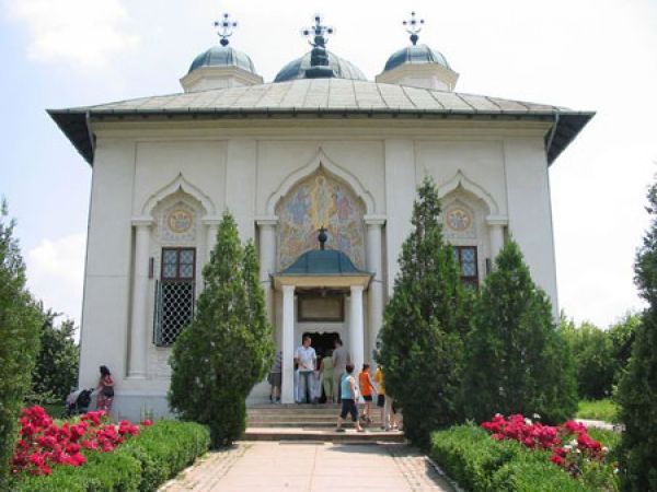 Curse RATB spre manastirile si obiectivele turistice din preajma Bucurestiului
