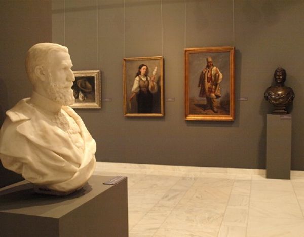 Opera sub clar de ... lupa, expozitie la Muzeul National de Arta al Romaniei