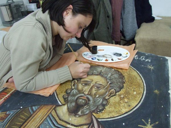 Din culisele unei expozitii: Restaurarea frescelor de la Manastirea Argesului