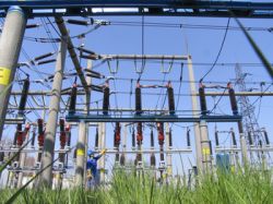 Ministerul Economiei: 100.000 de case fara electricitate, sa ajute si operatorii Electrica!